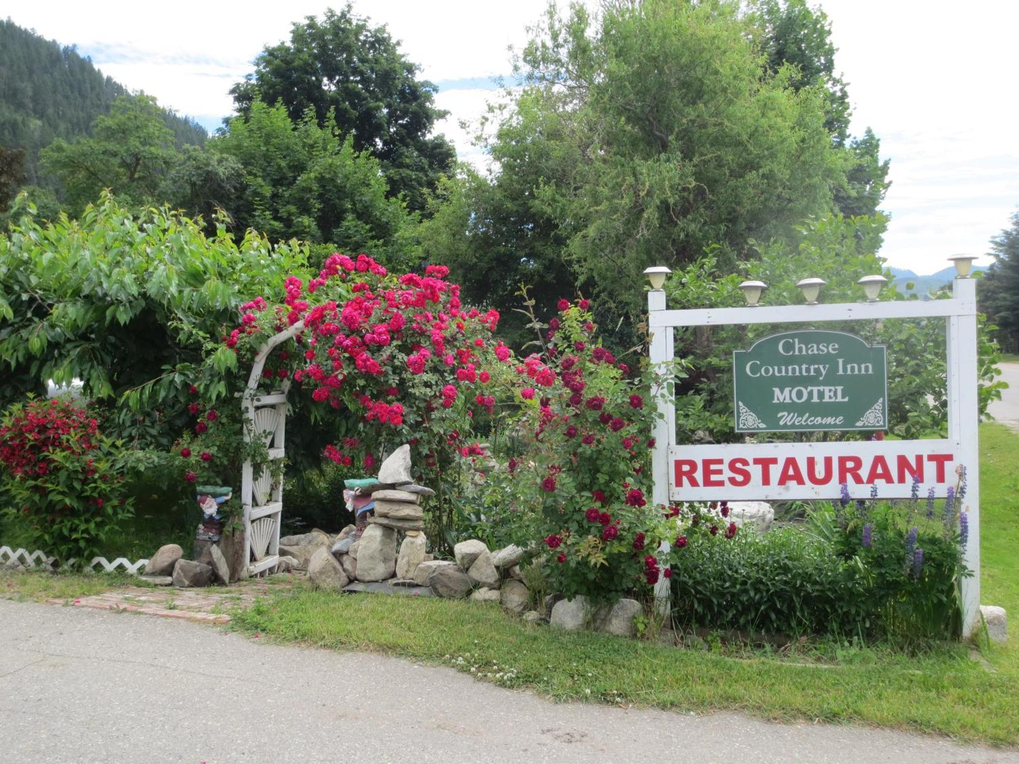 Chase Country Inn Exterior foto